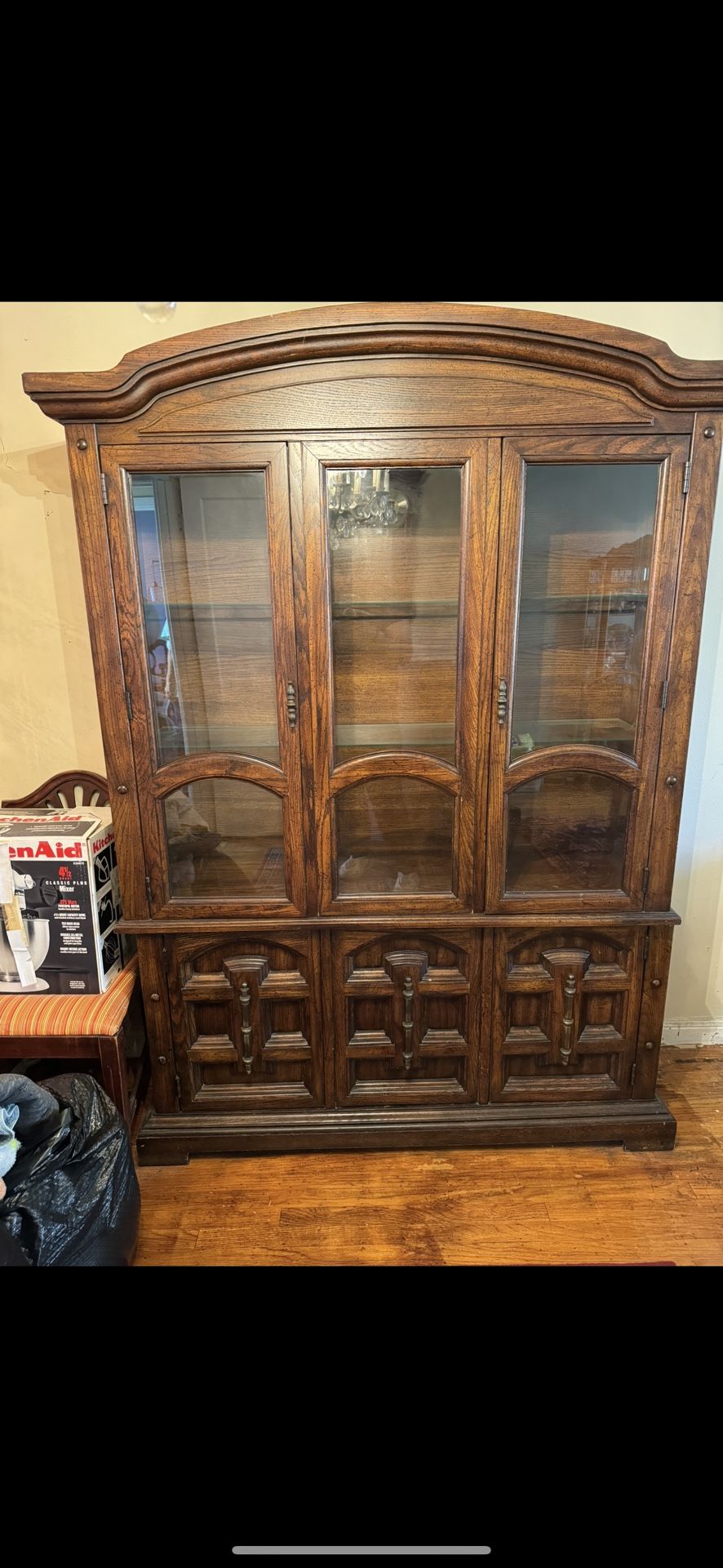 American Of Martinsville Oak China Cabinet