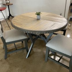 Dining table  & 2 Chairs 1 Bench