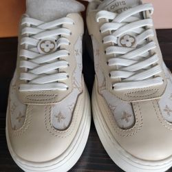 Louis V SHOES NEVER WORN