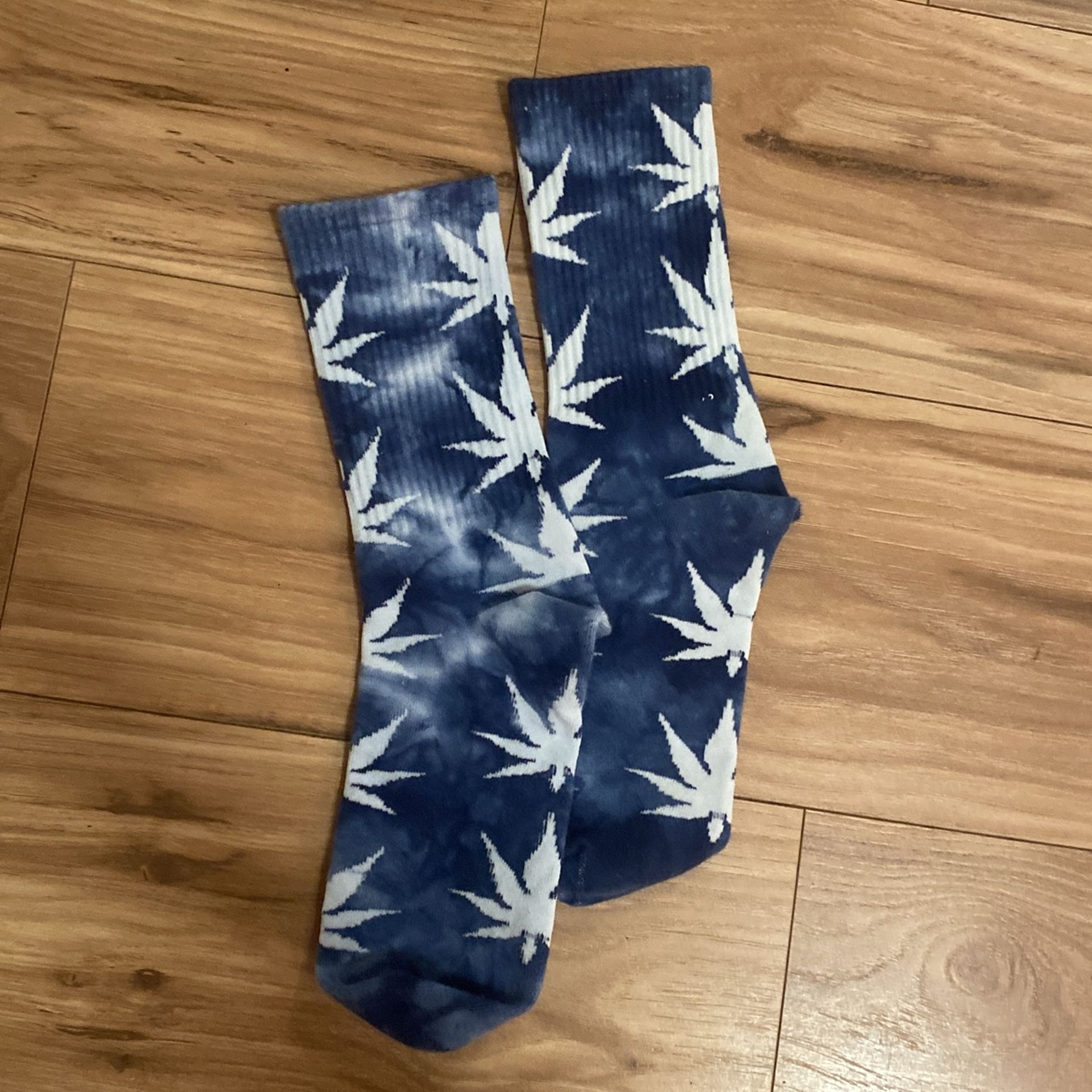 Tie Die Weed Print Socks