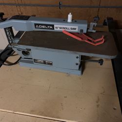 Delta 15 Scroll Saw With Table & Pedal