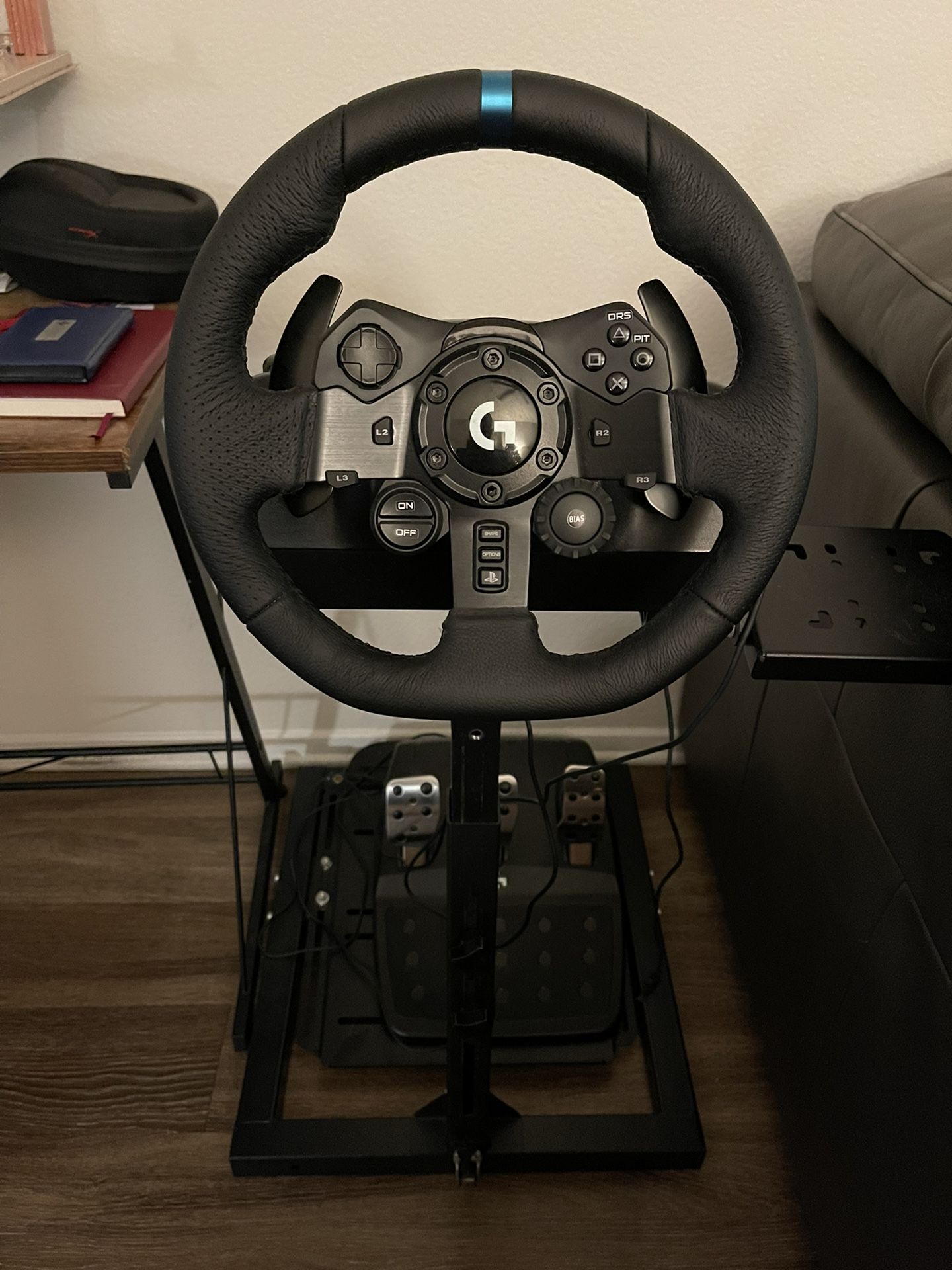 Logitech G923 with Stand