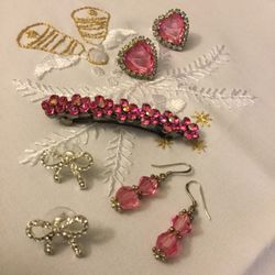 ASSORTED JEWELRY * Earrings and hair barrette with crystals / Chose the one you love 💕 come visit !
