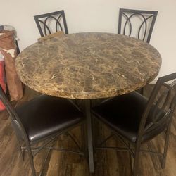 DINING ROOM TABLE & CHAIRS / 2 TABLES, COFFE TABLE, SMALL SECTIONAL 