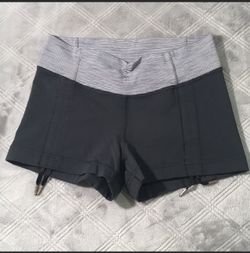 Lululemon Yoga Liberty Shorts