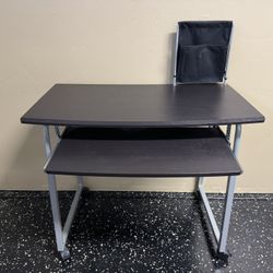 Compact Computer Desk With Keyboard Tray & Wheels 
