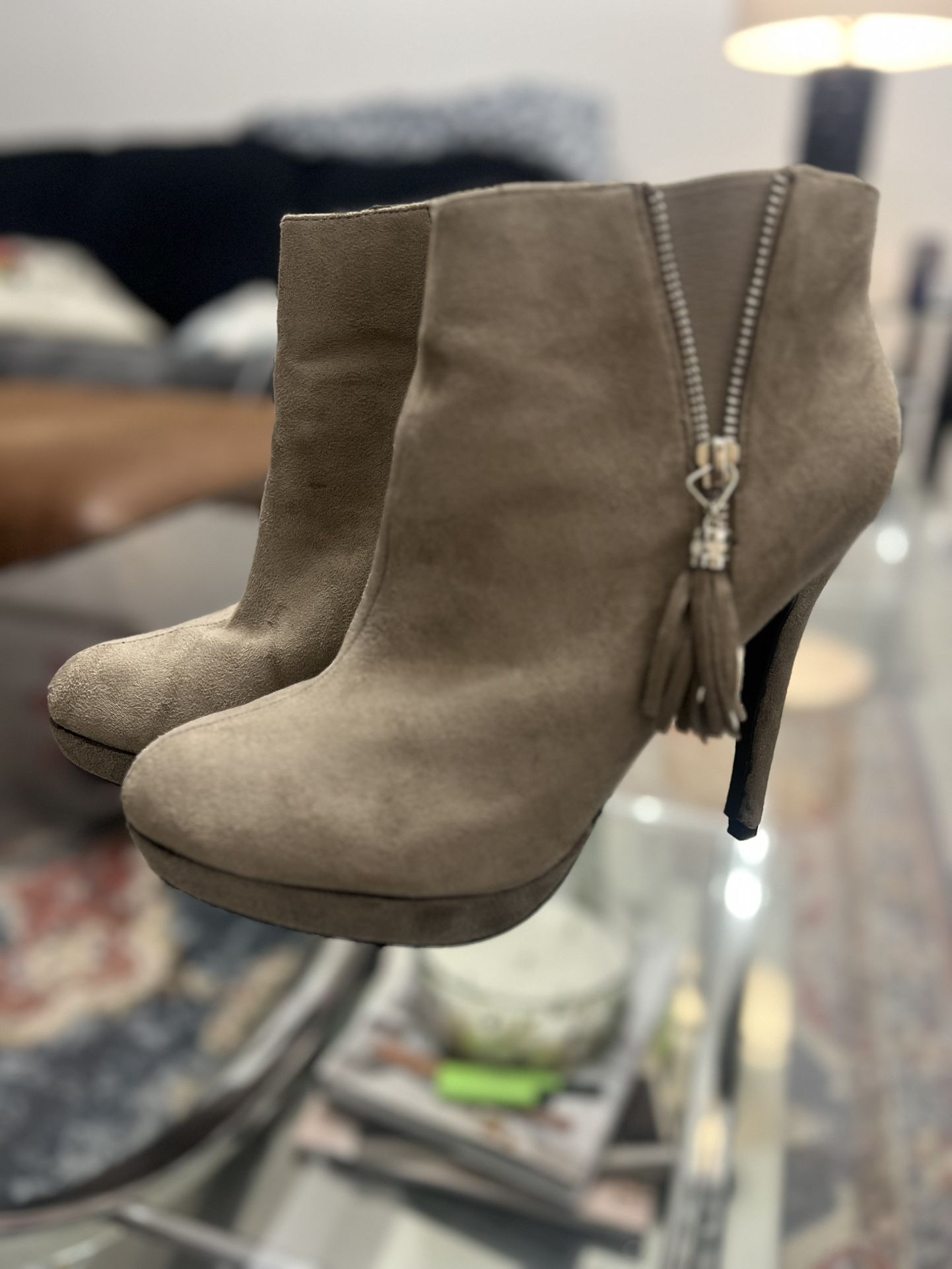 Suede Ankle Boots With Tassel SIZE 10