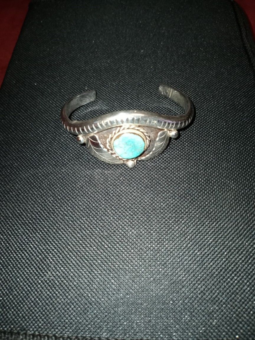 Solid Sterling Silver/turquoise Bracelet 