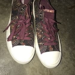 Converse All Stars Womens Size 8.5