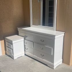 Dresser With Mirror $125