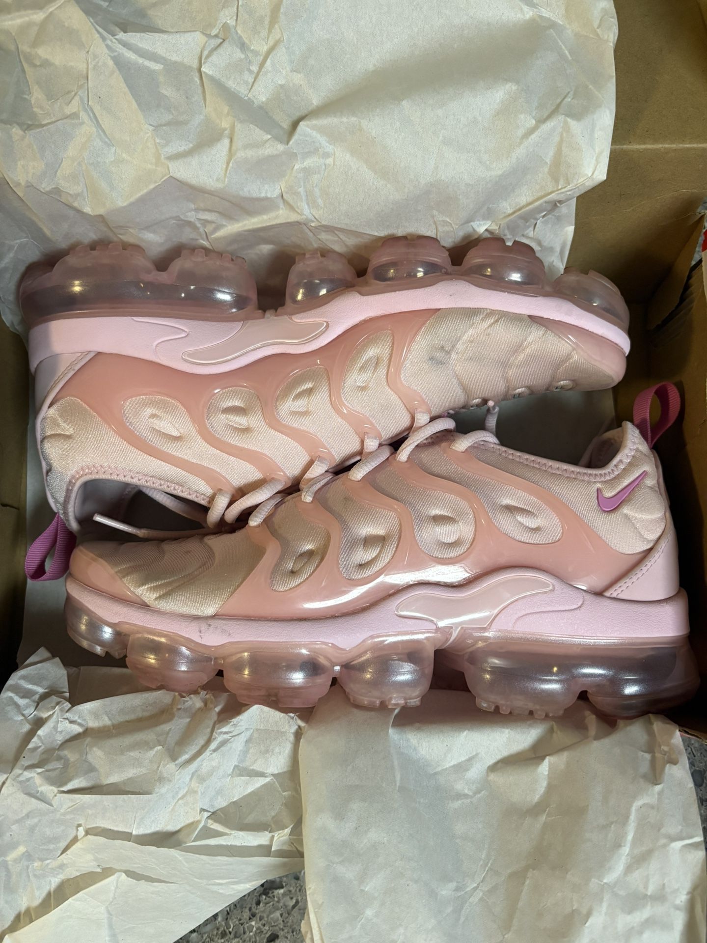 W AIR VAPORMAX PLUS