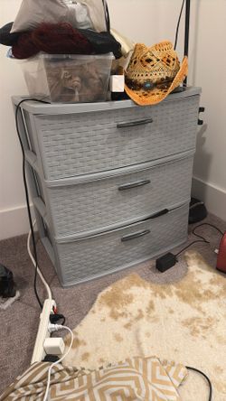 Plastic drawer : free