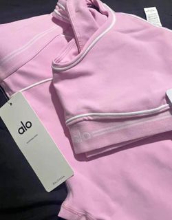 Alo Yoga Set