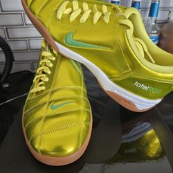 Nike total 90 dynamic yellow