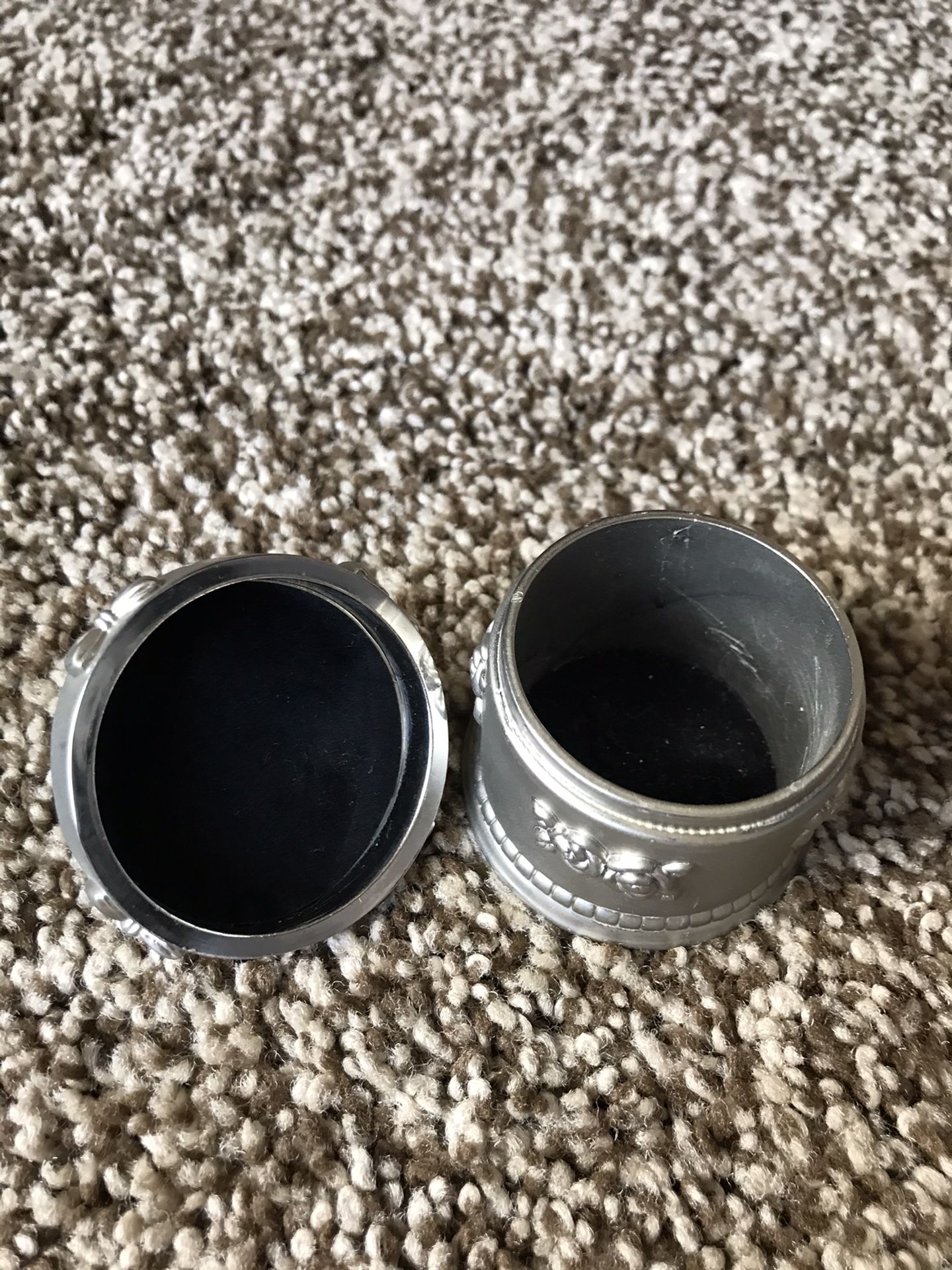 Metal jewelry box