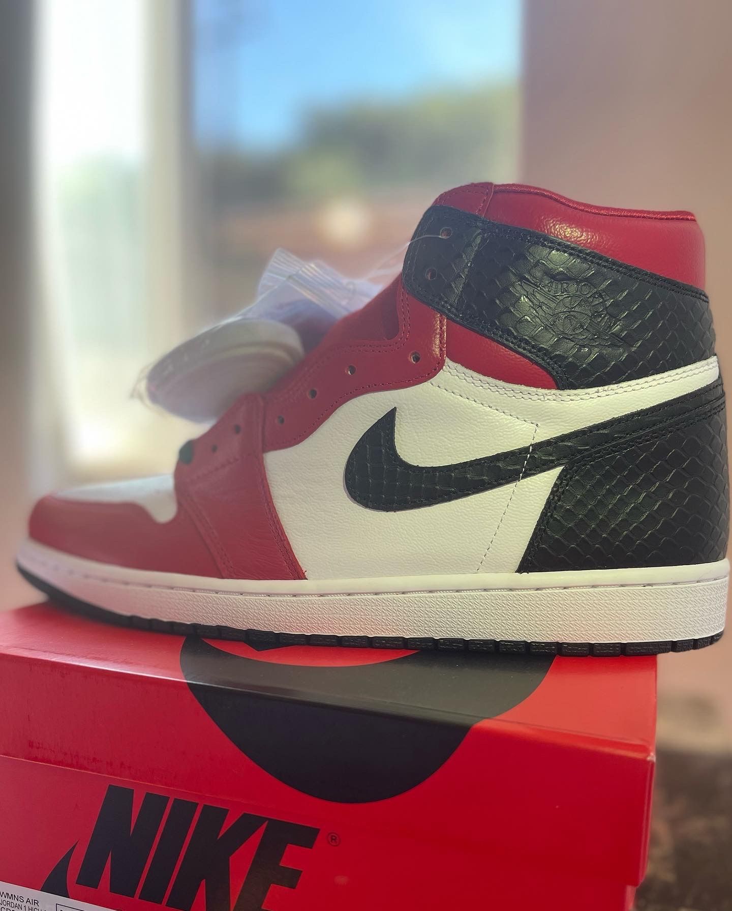Jordan 1 Retro High- Satin Snake Chicago (w)