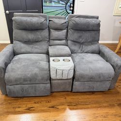 Living Spaces Sofas (power Recliner) 