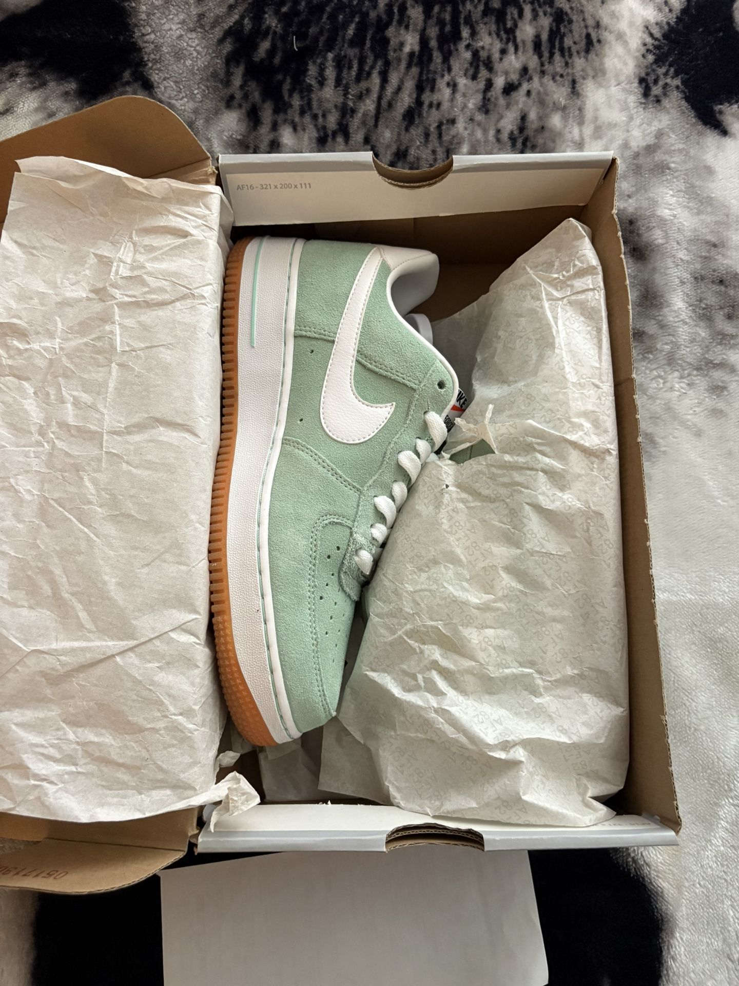 Vintage Air Force 1 ‘ Artic Green ‘ VNDS Size 8