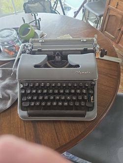 Type writer Olympia