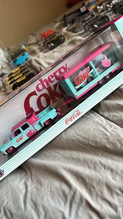 M2 Machines Hauler 1973 Chevy Cheyenne Super 30 Camaro IROC-Z Cherry Coke Pink CHASE