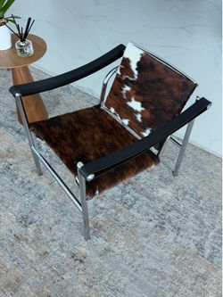 Lounge Chairs (2)