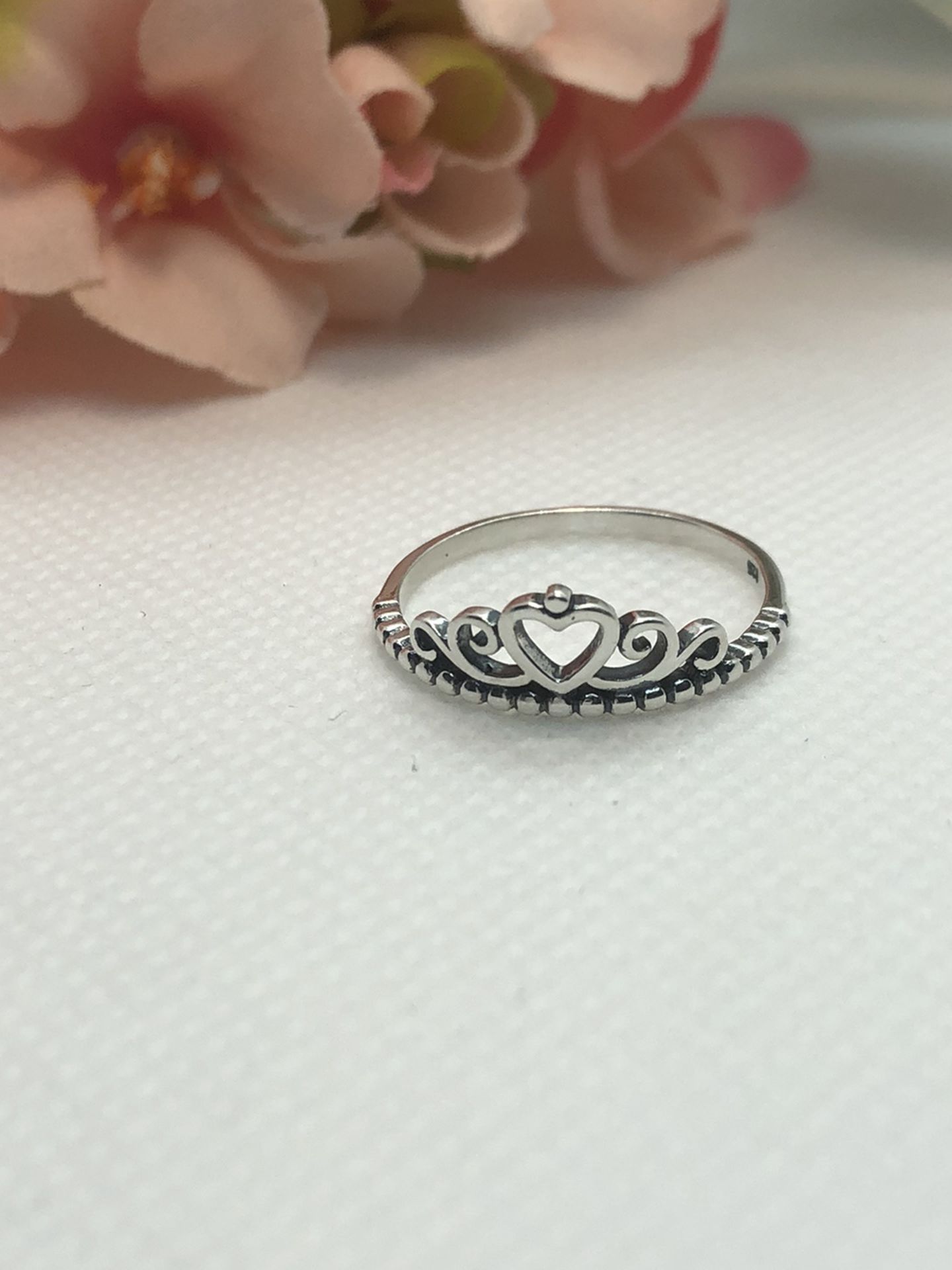 Beautiful Heart Crown Ring | Size 8