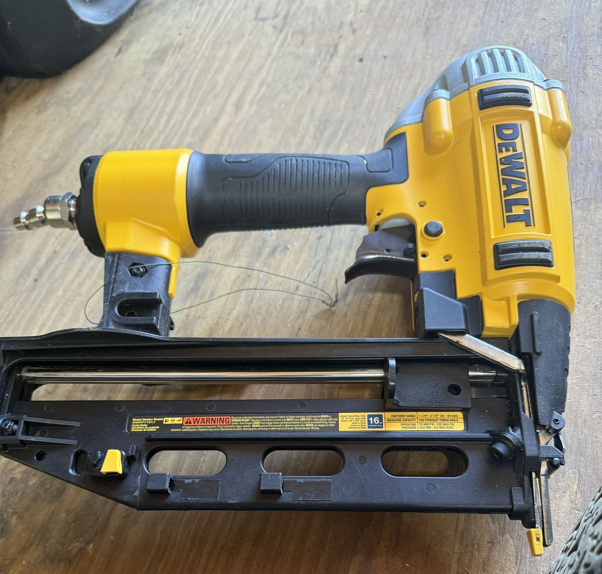 Dewalt Nailer