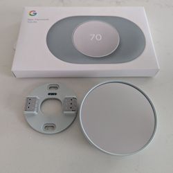 Google Nest Thermostat and Trim Kit (Fog Color)