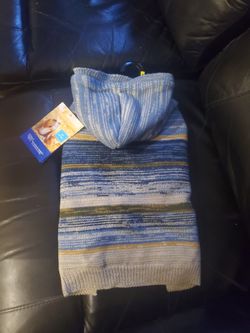 DOG OR PUPPY SWEATER