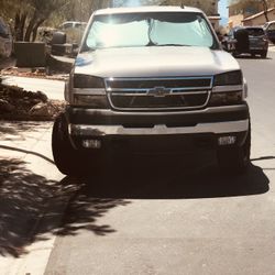 07 Chevy Silverado 2500 HD LT 4x4 A toda Prueba. Clean Title De NV. On My Name. 
