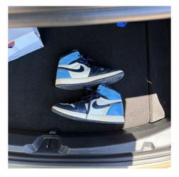 Air Jordan 1 Retro High OG 'Obsidian' in size 8.5