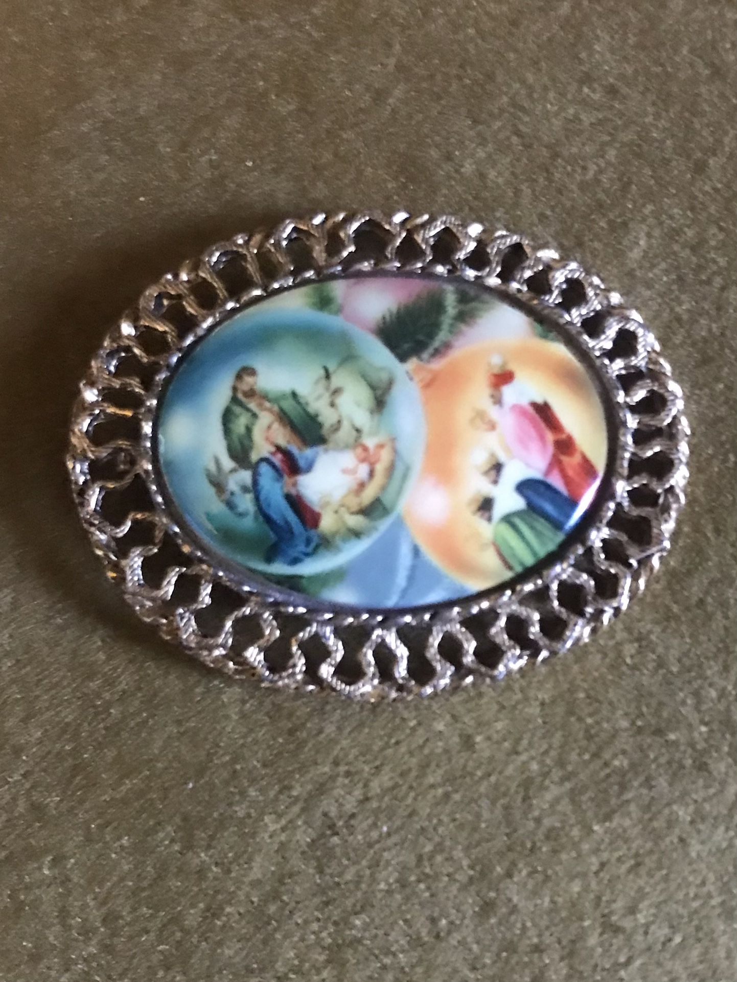 Nativity Brooch