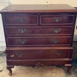 Lane Cedar Chest 