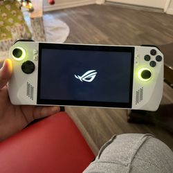 Rog Ally Z1 Extreme. 