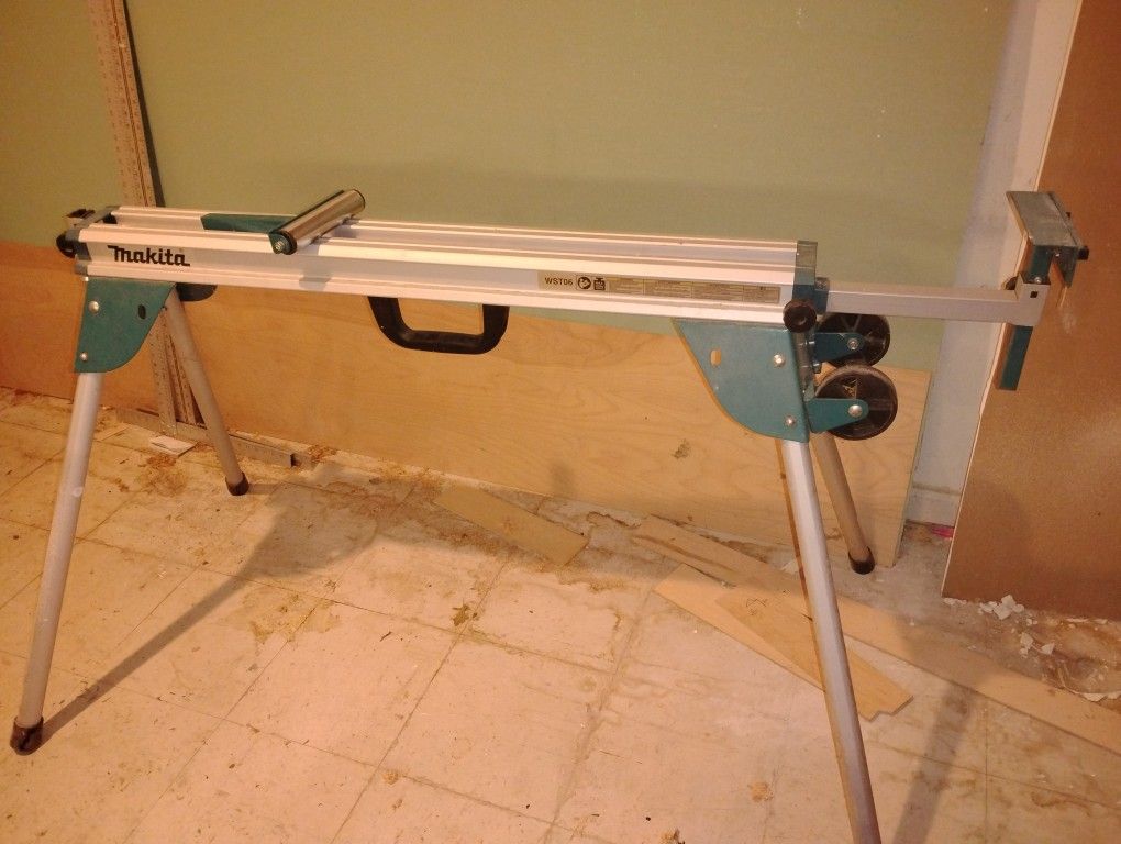 Makita WST06 Miter Saw Stand