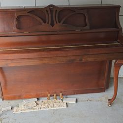 Krakauer Piano 