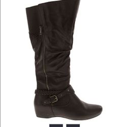 Women’s Boots Size 6 (wide calf)