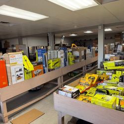 🟡 🔥 HUGE BIN SALE – TOMORROW! 🔥 🟡 📍 Desert Deals Liquidation 1322 s 4th ave Yuma az 85364  🎉 Any item you grab from the bins is just $35! You re