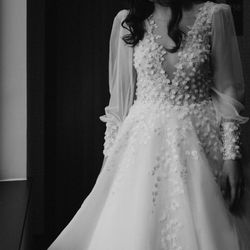 AMAZING Ivory Wedding Dress 