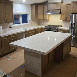 Countertop Installation & Slab Fabrication 
