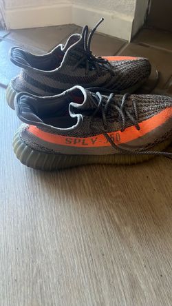 Used yezzy size 10