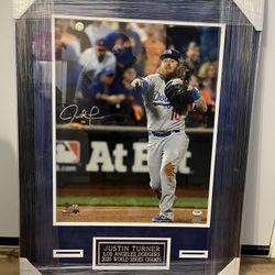 Justin Turner Custom signed Frame