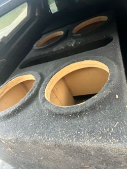 Ported subwoofer box for 4 12s