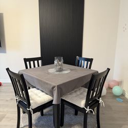 5-Piece Black Dining Table Set With Grey Rug