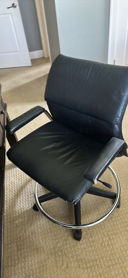 Desk w computer chair , gaming and wall art