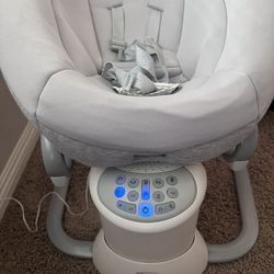 Free Baby Cradle / lounger 