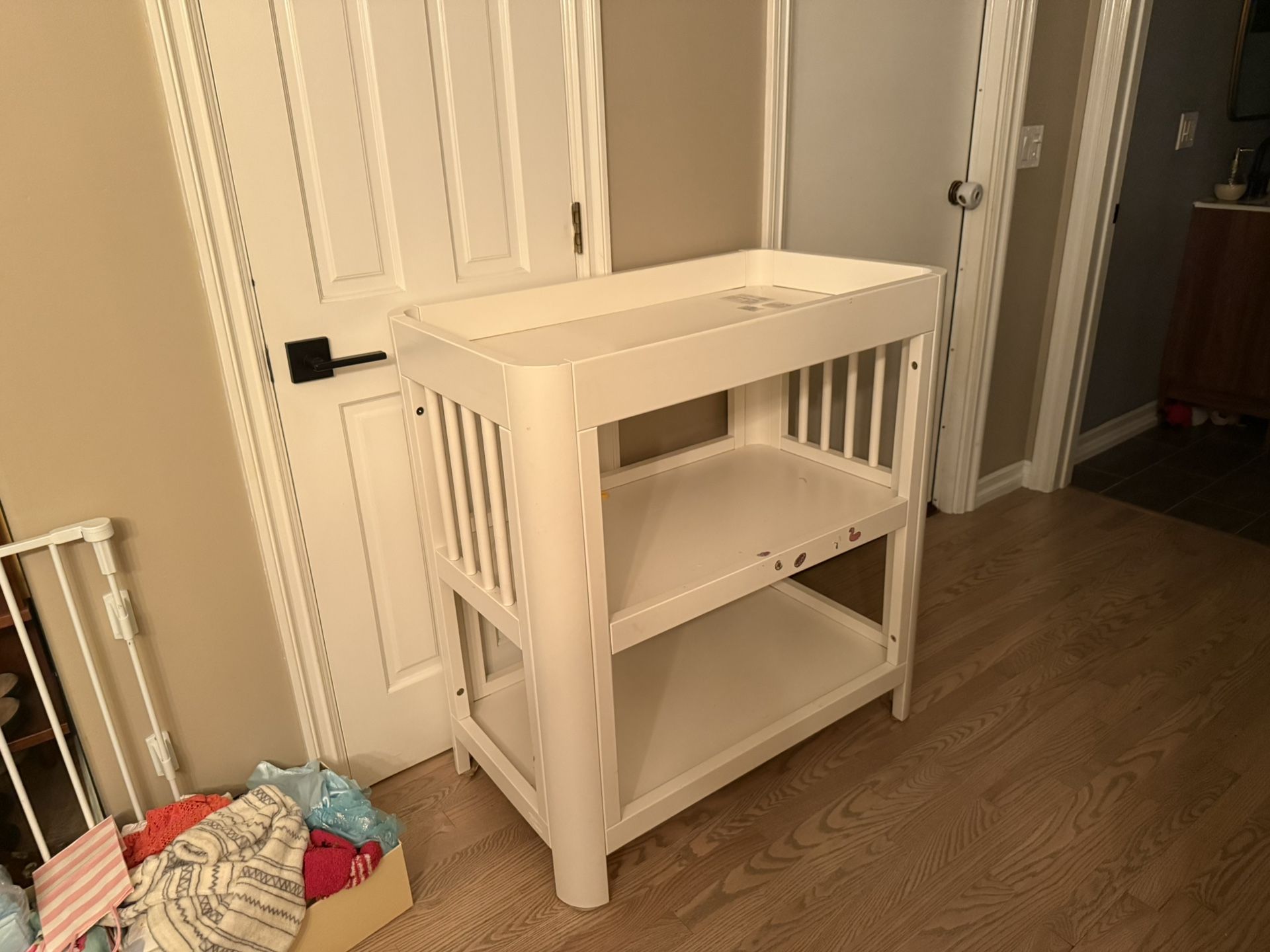 Troll Sun change table 