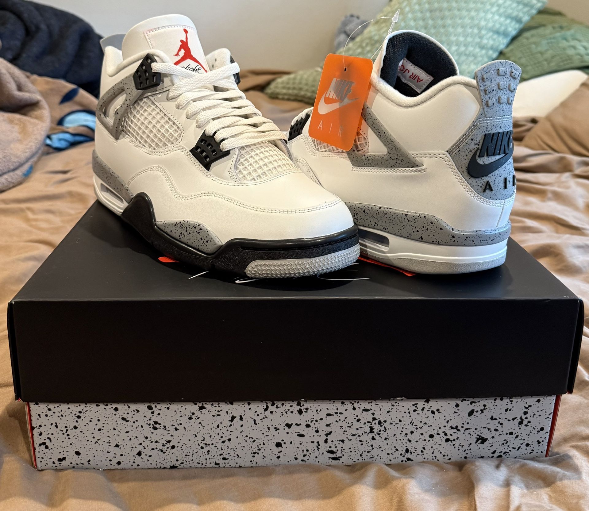 Jordan 4 White Cements 2025