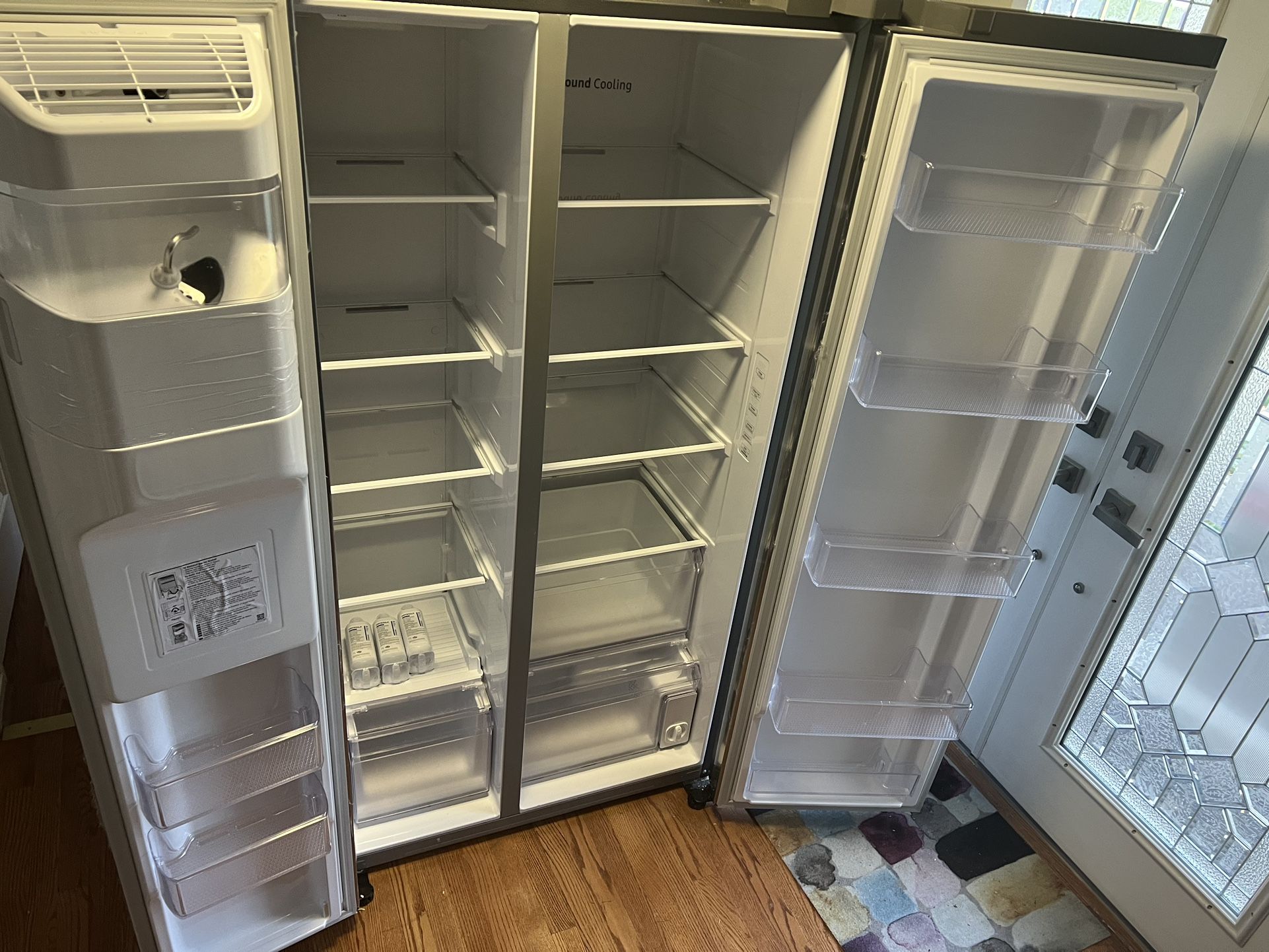 Like New 22 CuFt Samsung Counter Depth Fridge for Sale in Rockville, MD
