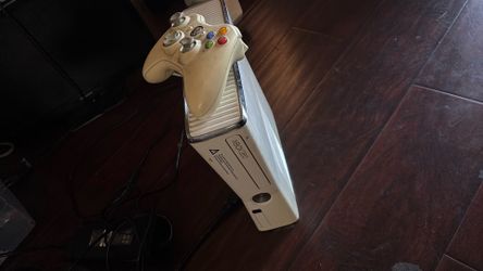 Xbox 360 for sale still works